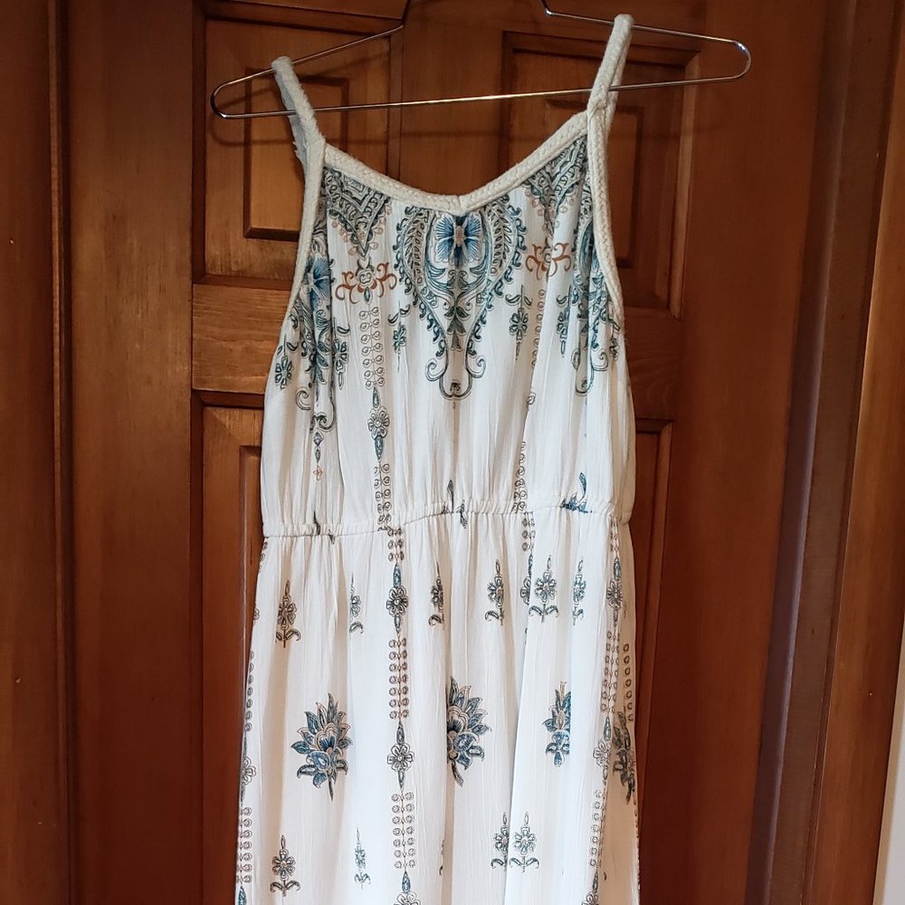 Sleeveless maxi dress